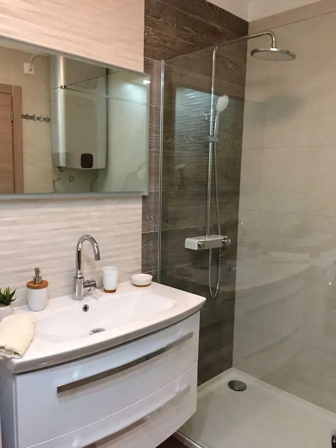 Sunset Apartment With A Private Yard At Medulin Riviera